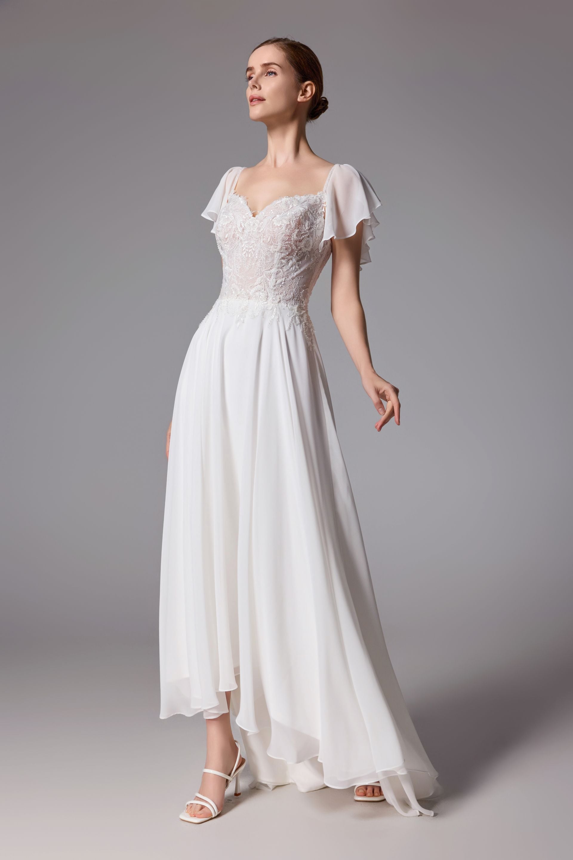 Strandinspiriertes A-Linien-Brautkleid aus Spitze LVS2402