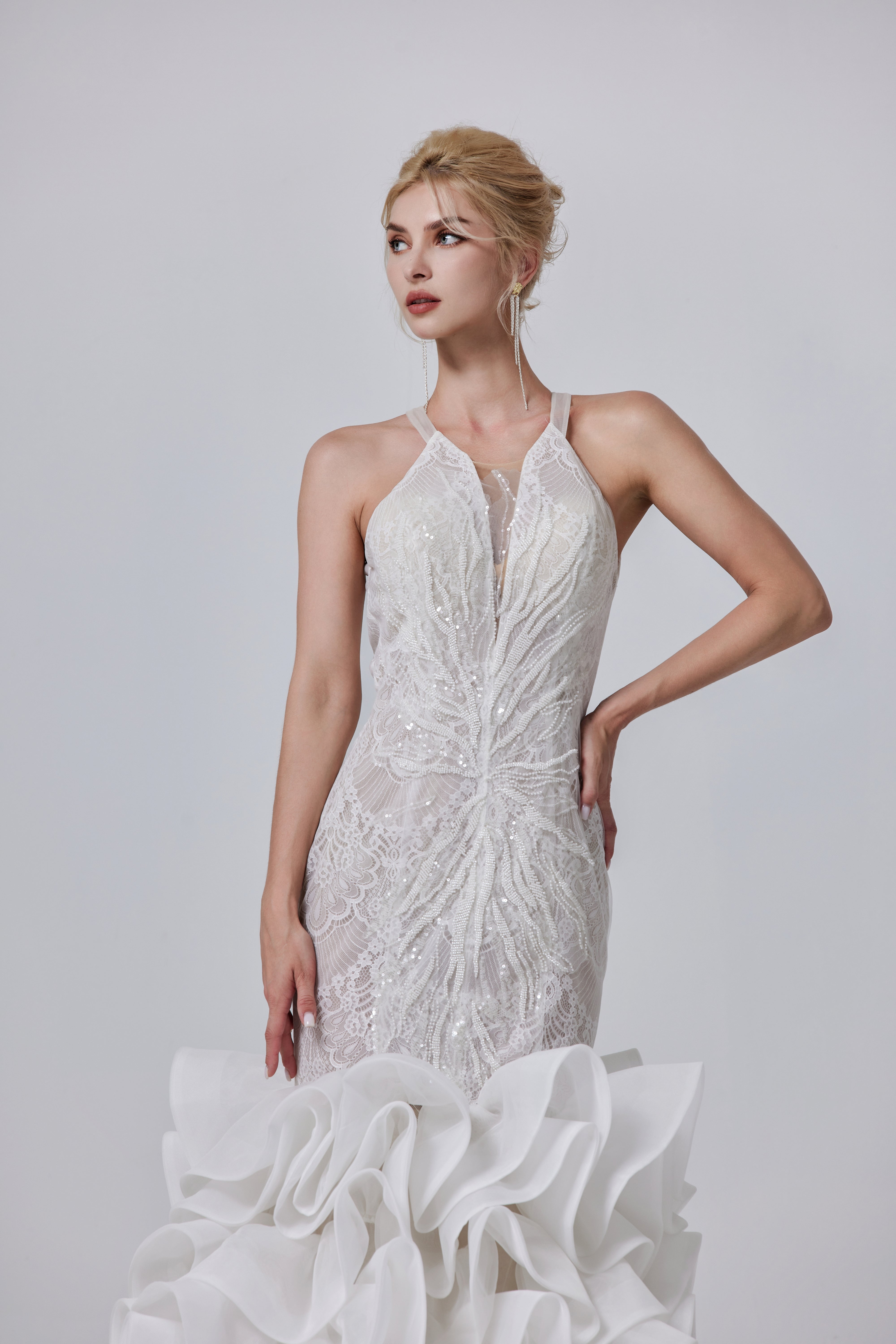 Sexy Illusionsspitze Meerjungfrau Brautkleid mit V-Ausschnitt LVB2606