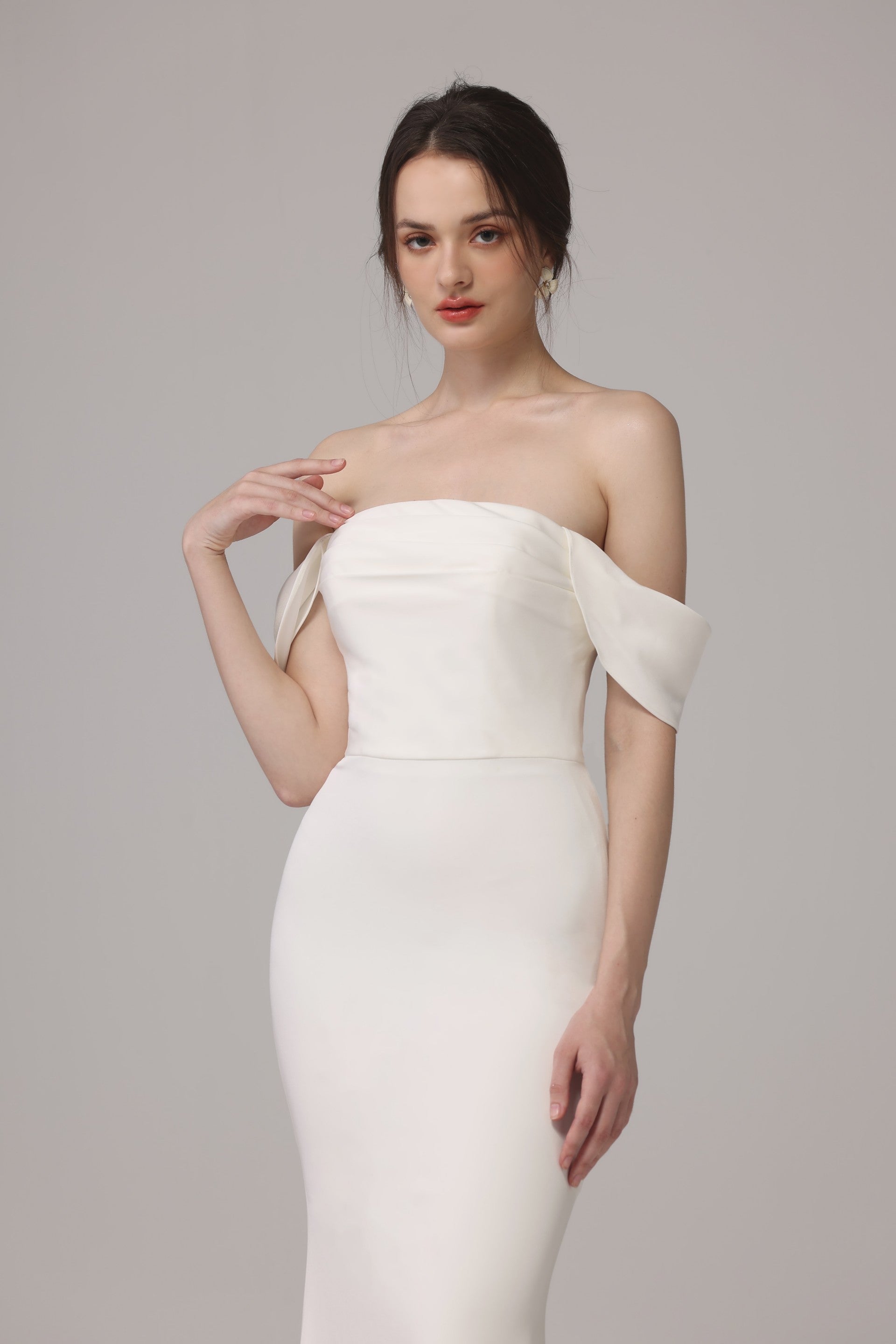 Weiches Satin-Meerjungfrauen-Brautkleid LVB2634