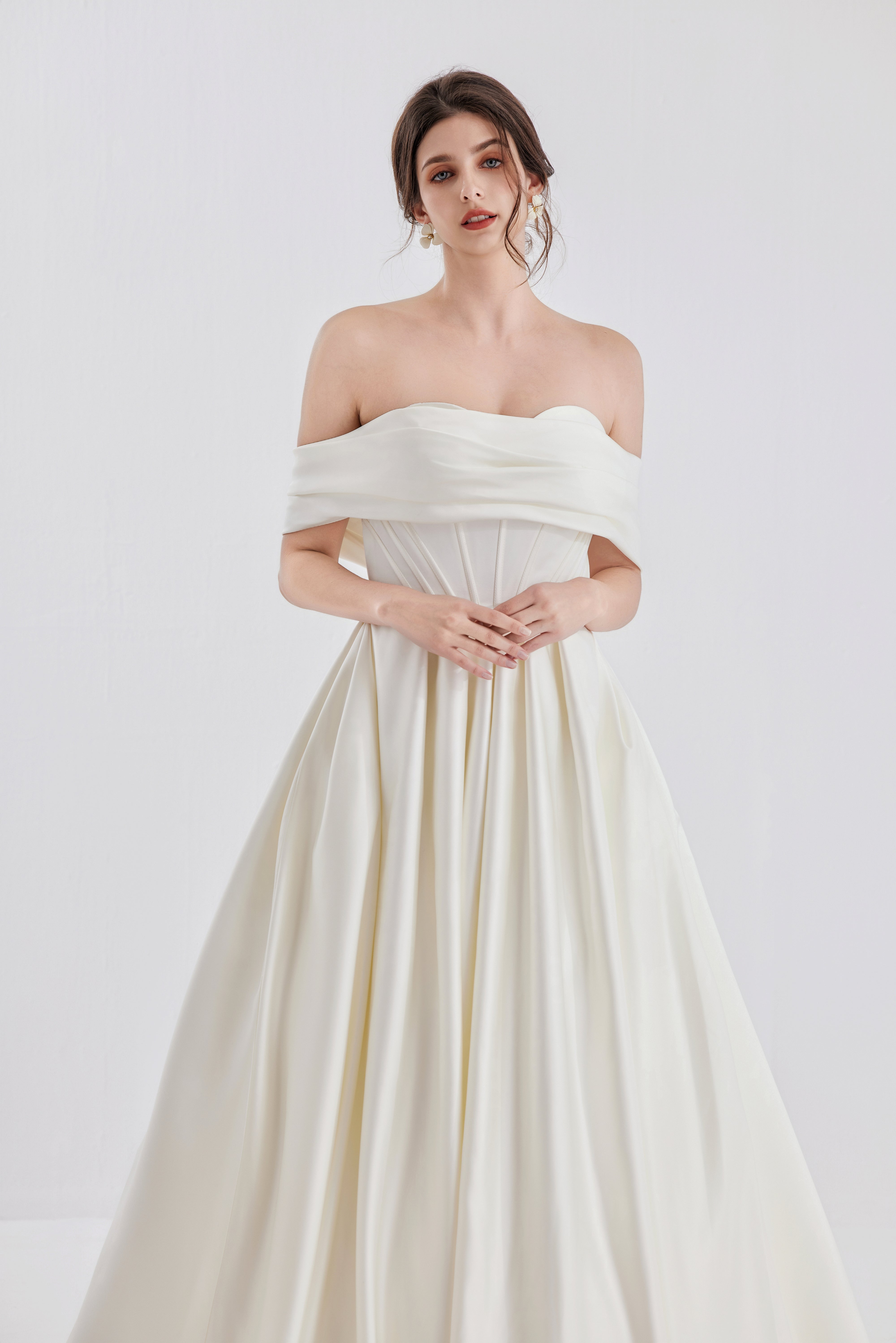 Klassisches, schlichtes, königliches Satin-Ballkleid LVB2610