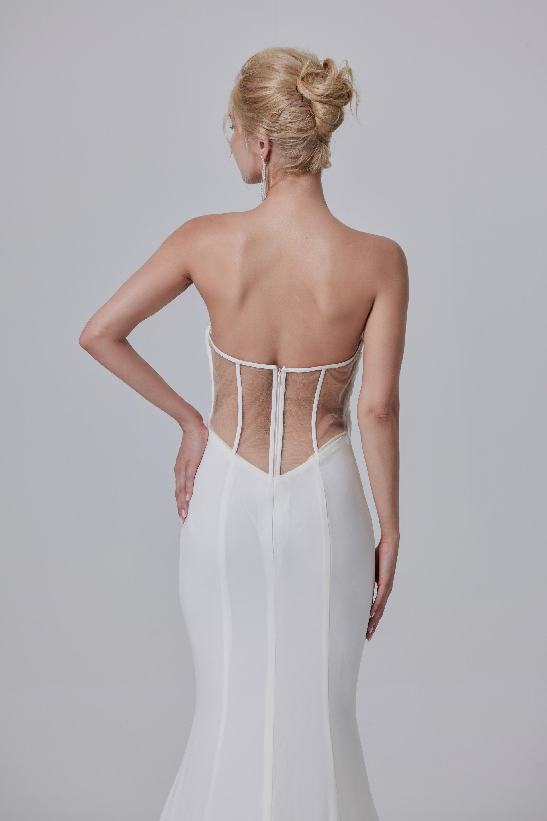 Sexy Mikado-Meerjungfrauen-Brautkleid mit Illusionsschleppe LVB2605