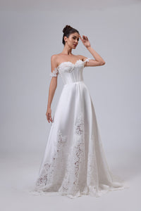 Brautkleid aus Satinspitze LVB2529