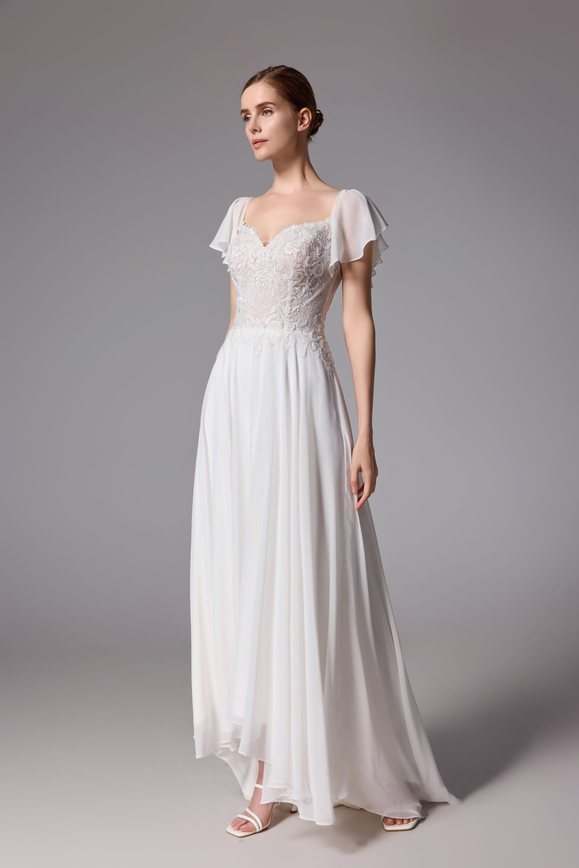 Strandinspiriertes A-Linien-Brautkleid aus Spitze LVS2402