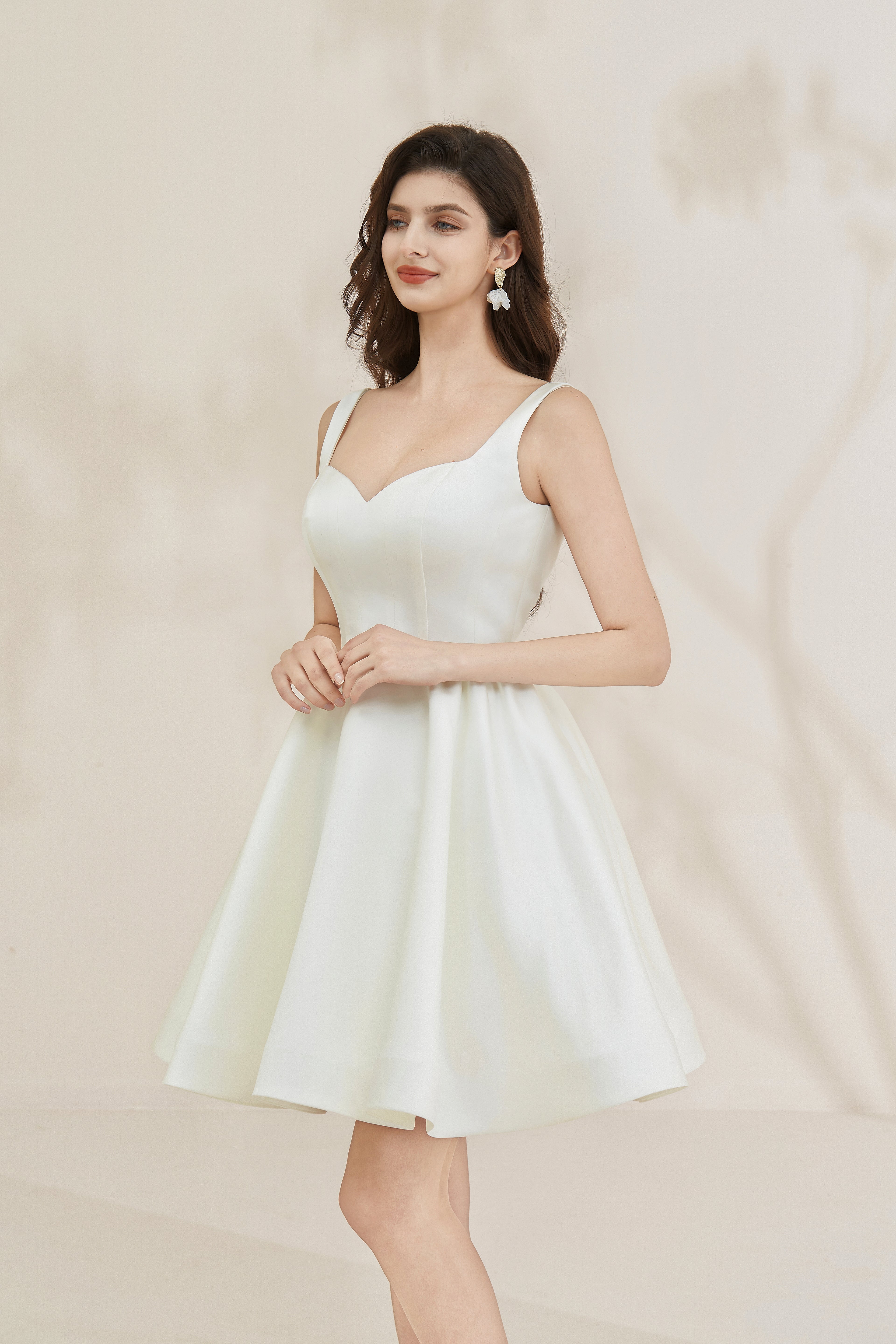 Kurzes Brautkleid LVB2668