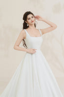Schlichtes A-Linien-Brautkleid LVB2670