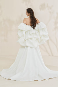 Satin-Brautkleid mit abnehmbaren Ärmeln LVB2671