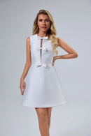 süßes knielanges Satin-Brautkleid LVB2521