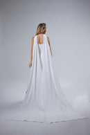 Schlichtes trägerloses Satin-Brautkleid mit Cat-Eye-Ausschnitt LVB2522