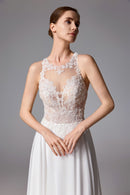 Perlenbesetztes Brautkleid mit offenem Rücken und romantischem Chiffon LVS2404