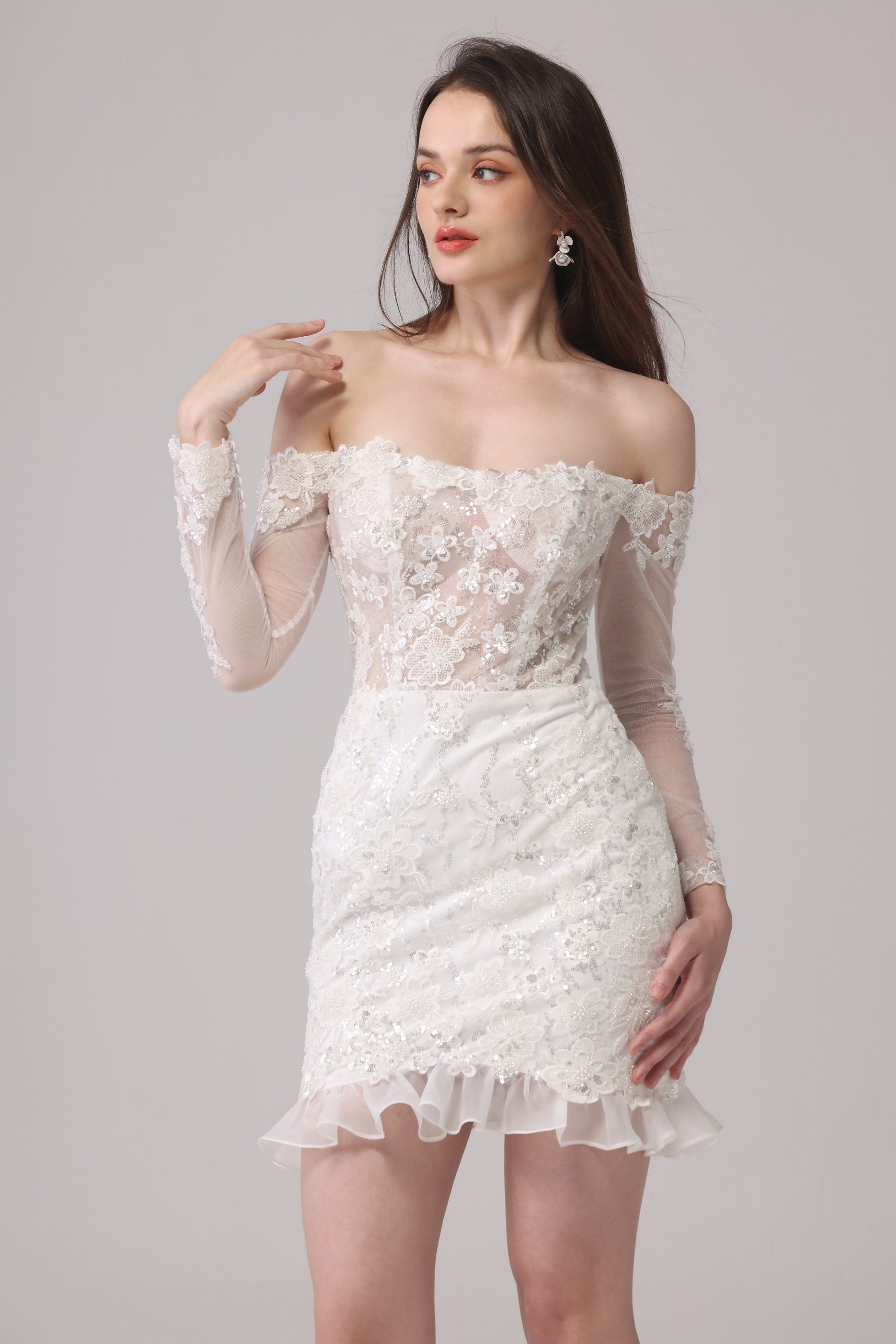 Kurzes Spitzenbrautkleid LVB2631