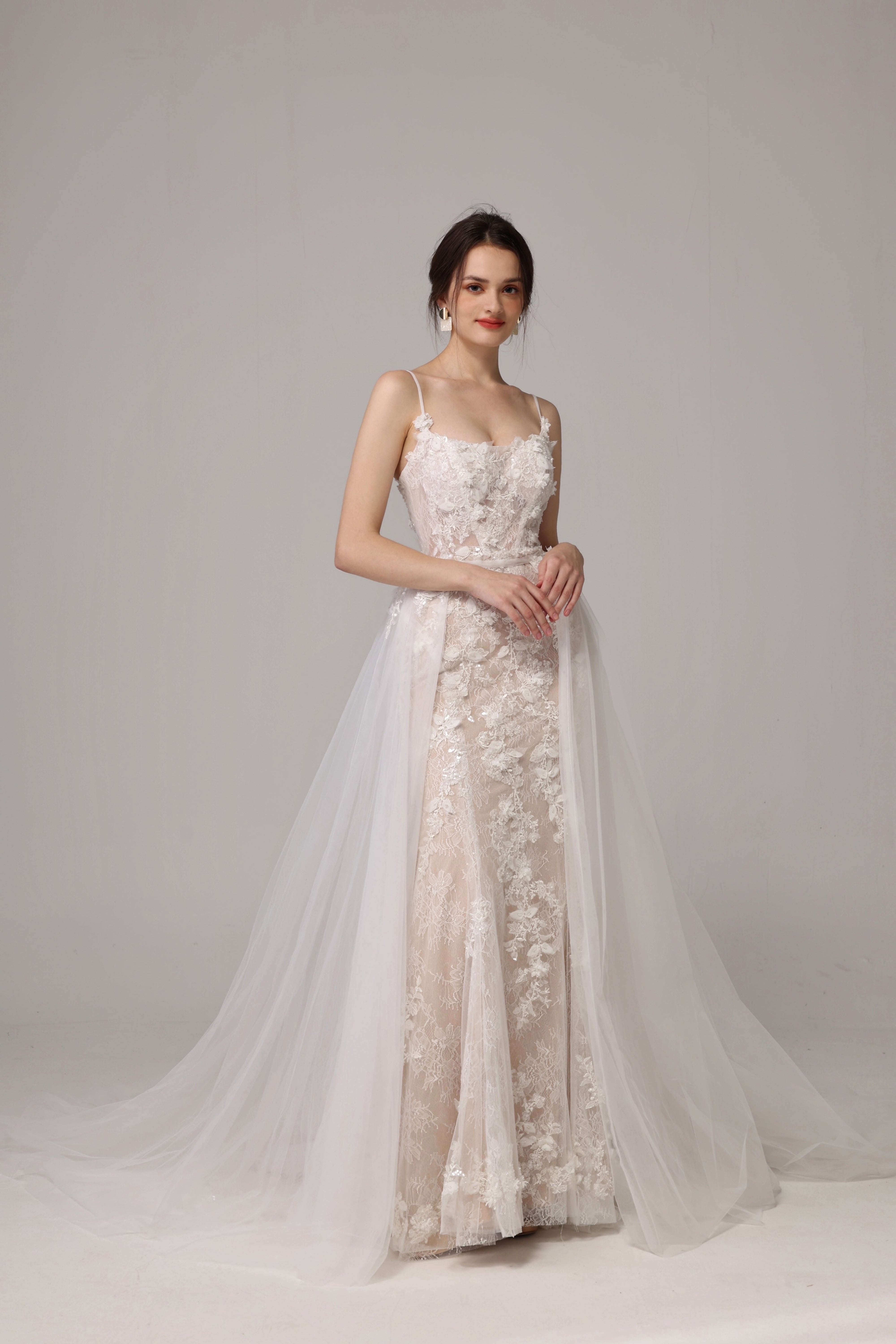 Meerjungfrau-Brautkleid mit floraler Spitze LVB2663