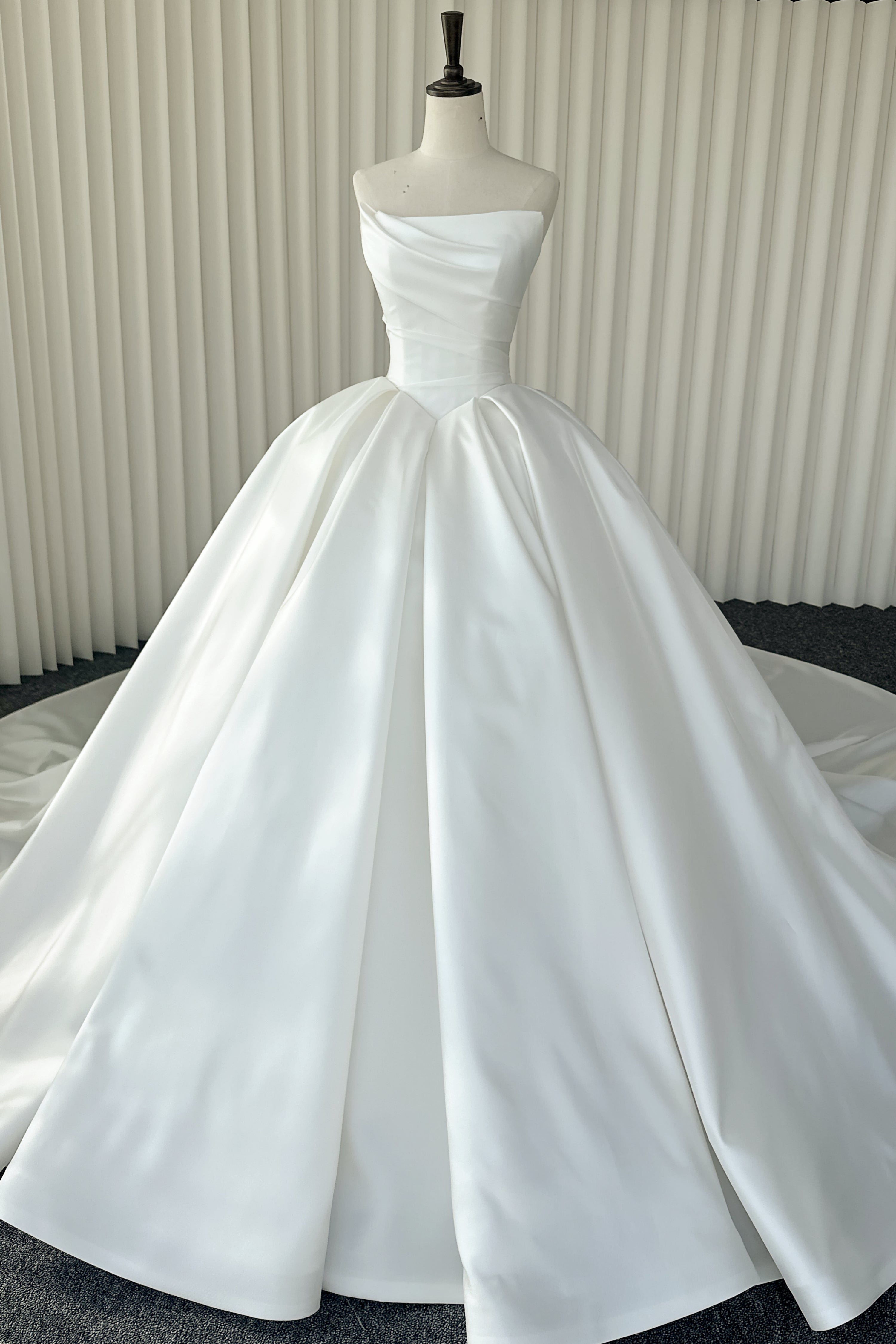 Hochzeitskleid / Brautkleid LVB2706