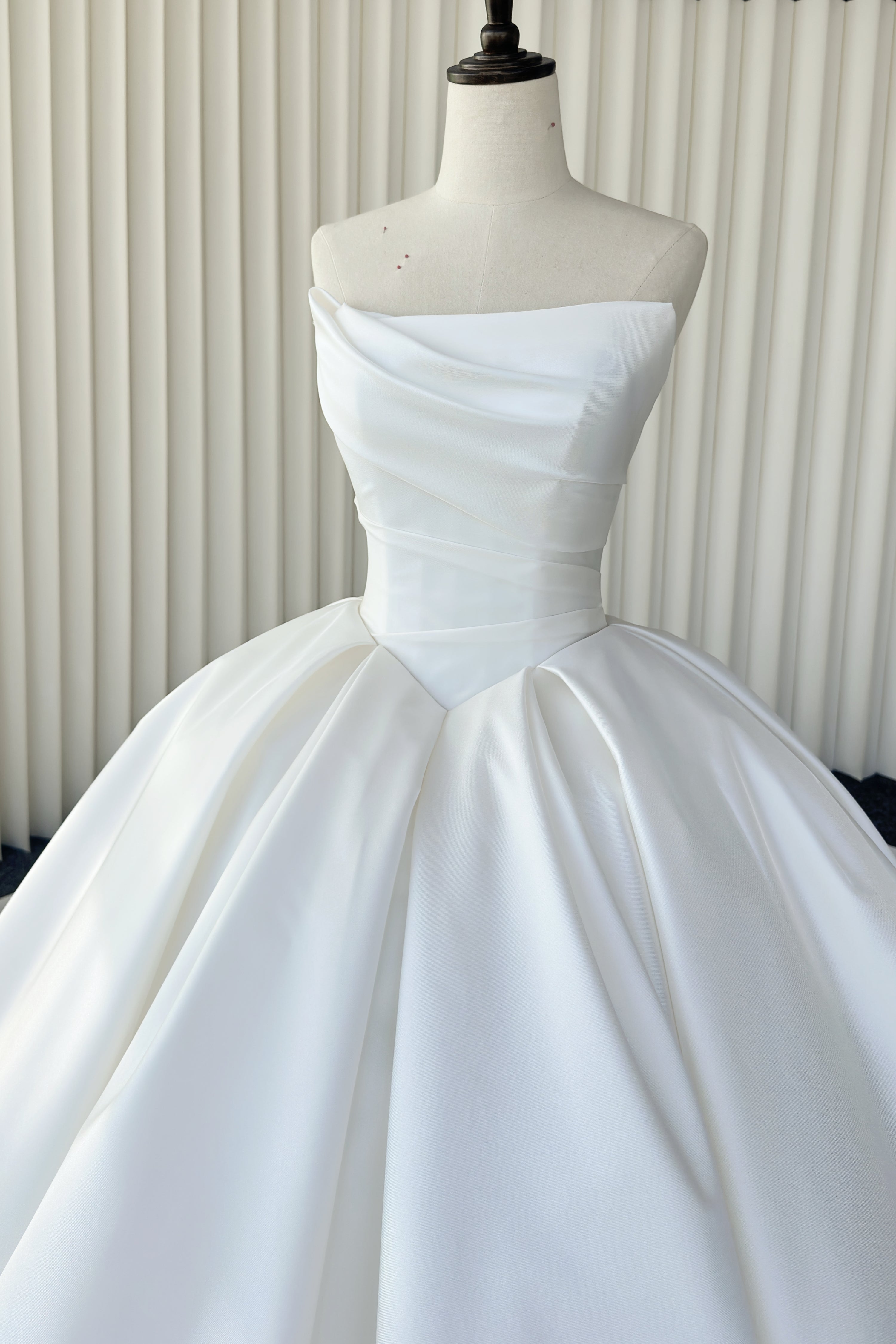 Hochzeitskleid / Brautkleid LVB2706