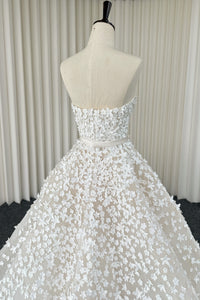 Hochzeitskleid / Brautkleid（inklusive Schleier und Handschuhe) LVB2707