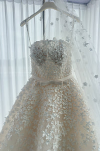 Hochzeitskleid / Brautkleid（inklusive Schleier und Handschuhe) LVB2707