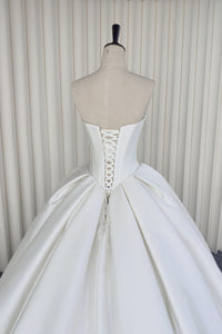 Hochzeitskleid / Brautkleid LVB2708
