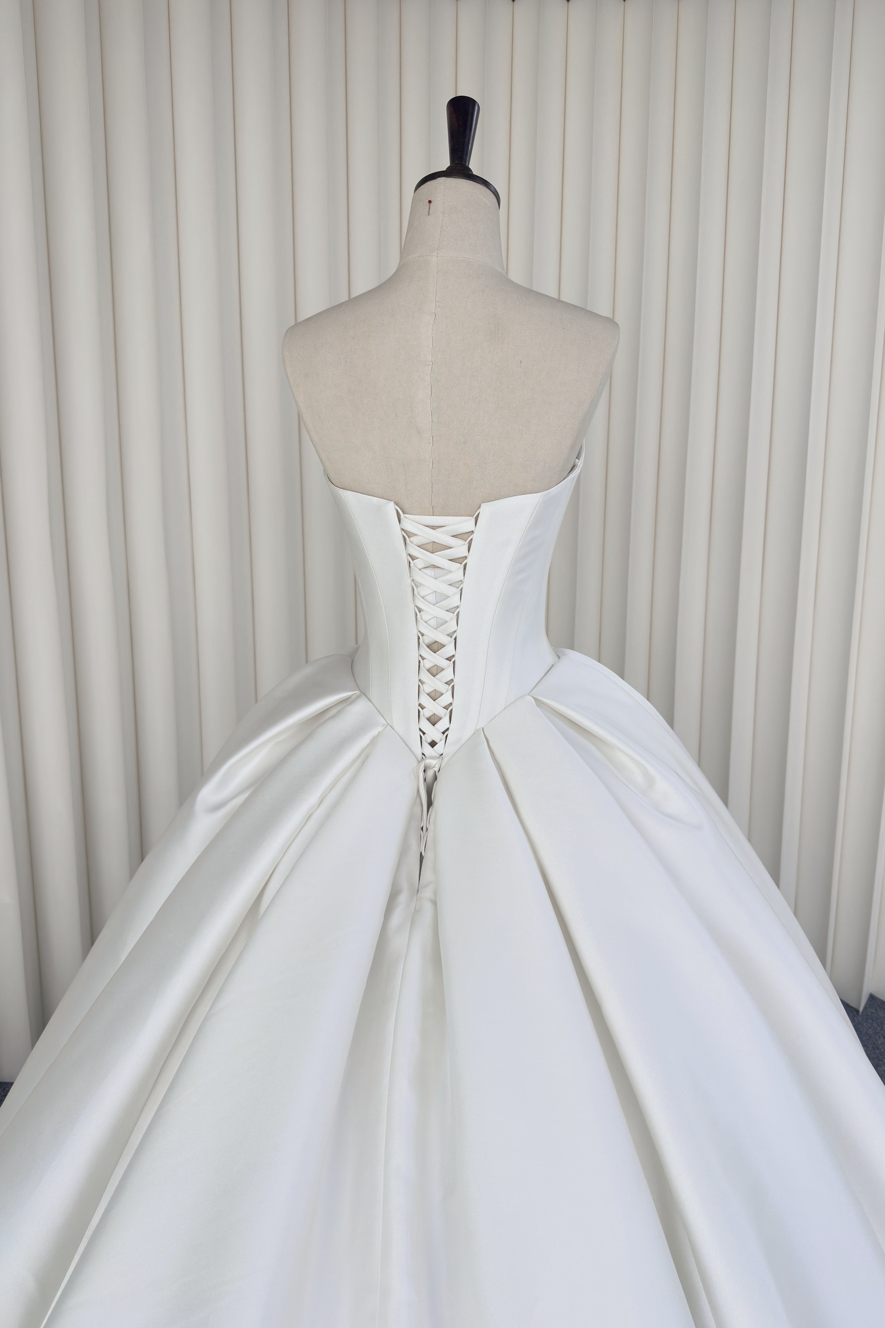 Hochzeitskleid / Brautkleid LVB2708