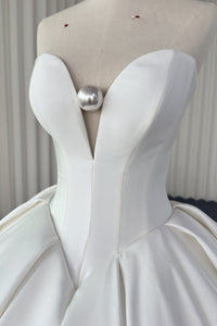 Hochzeitskleid / Brautkleid LVB2708