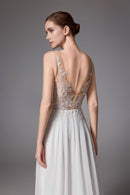 Rückenfreies Brautkleid mit romantischem Chiffonrock und oberschenkelhohem Schlitz LVS2403