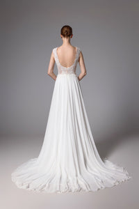 Rückenfreies Brautkleid aus perlenbesetzter Spitze mit romantischem Chiffon LVS2406