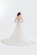 Luxuriöses A-Linien-Brautkleid aus Spitze LVB2608