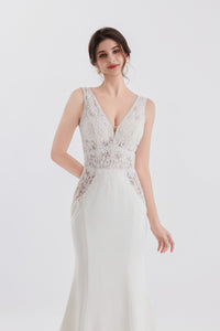 Brautkleid aus Spitzensatin LVB2613