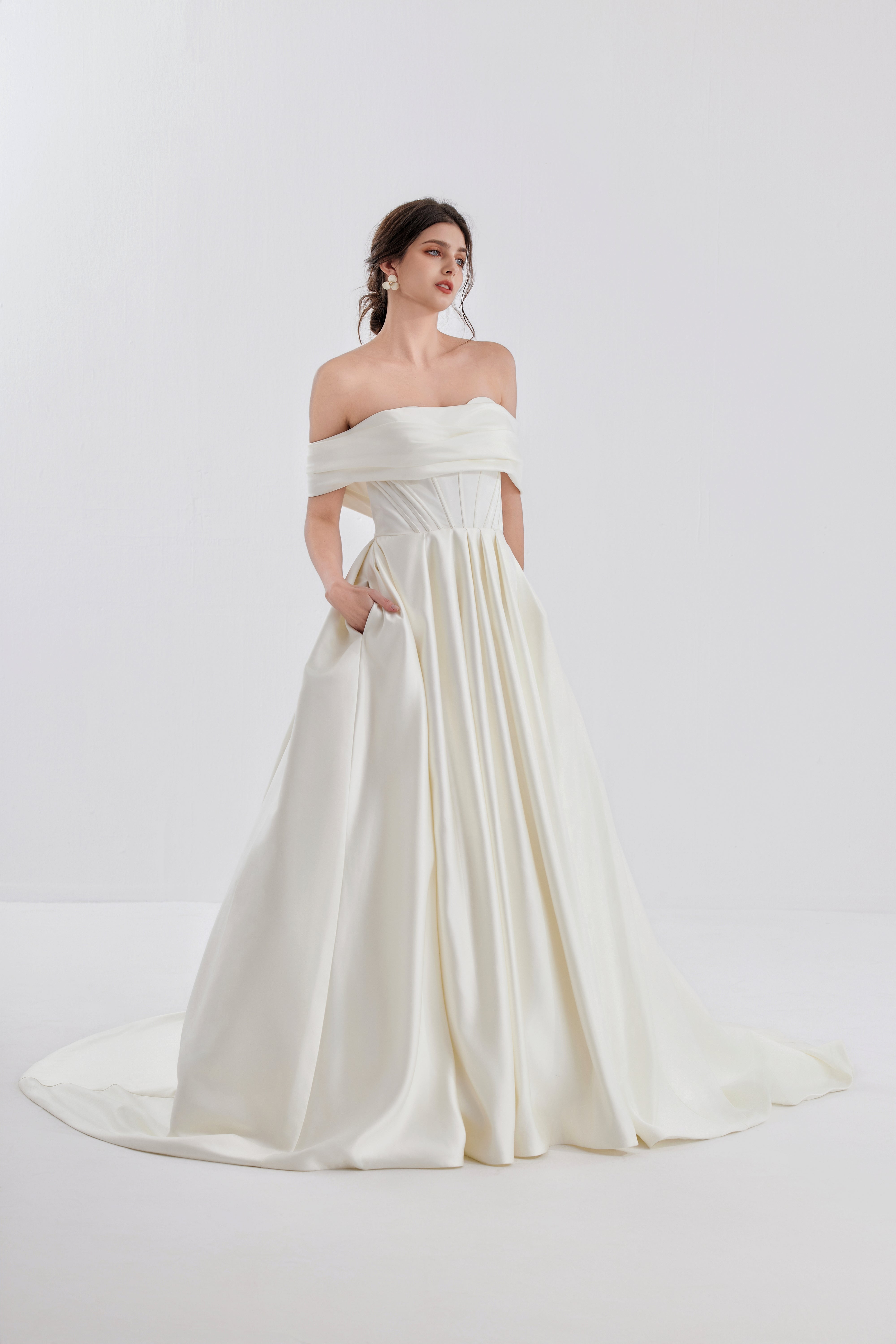 Klassisches, schlichtes, königliches Satin-Ballkleid LVB2610