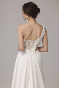 Satin-Spitzen-Brautkleid mit Schlitz LVB2664