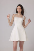 Kurzes Satin-Brautkleid LVB2660