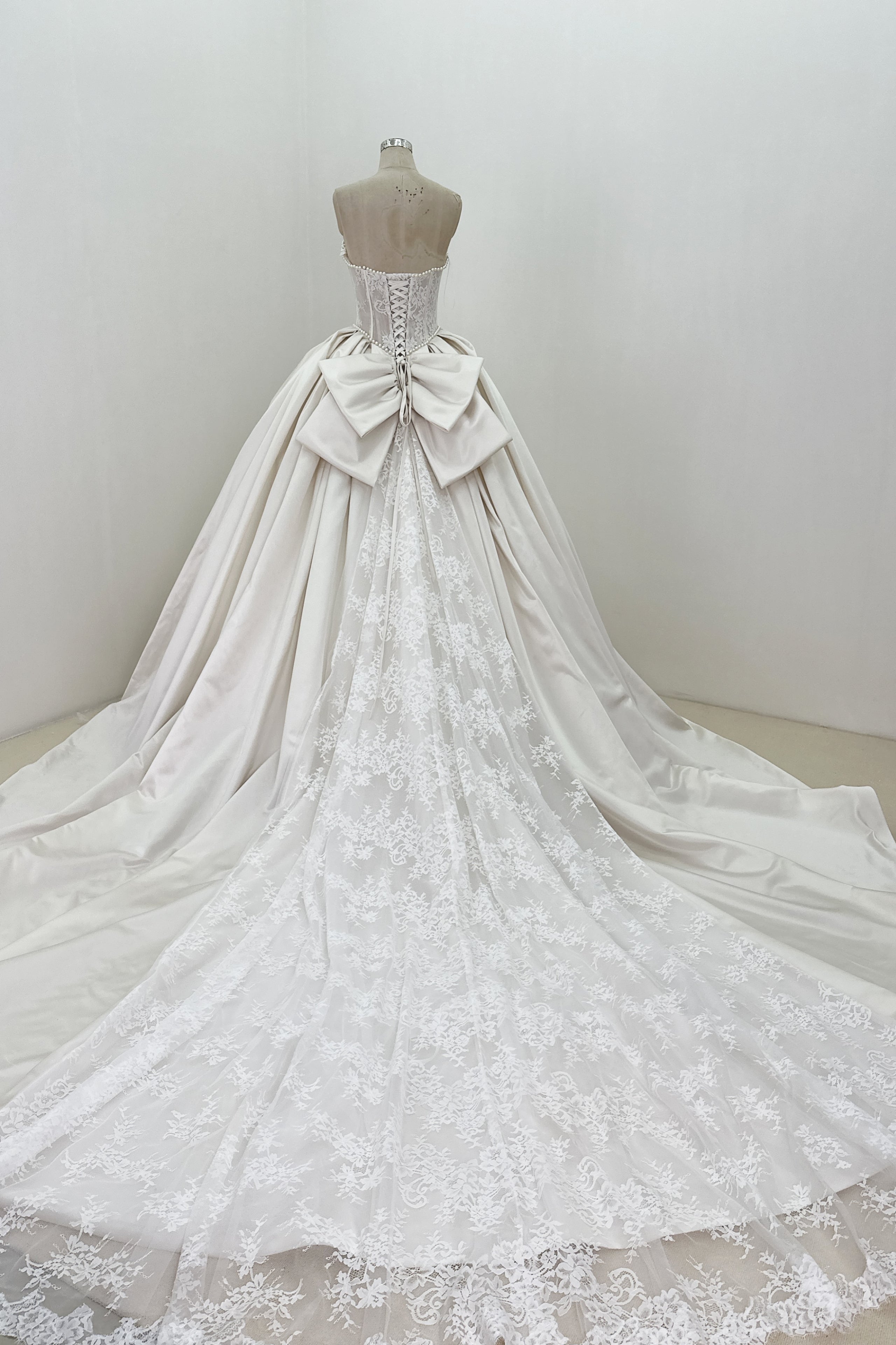 LUXUS SATIN SPITZE BALLKLEID BRAUTKLEID LVB2534