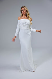 Schlichtes, schulterfreies, handgefertigtes Brautkleid mit langen Ärmeln und modernem Twist LVB2524