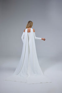 Schlichtes, schulterfreies, handgefertigtes Brautkleid mit langen Ärmeln und modernem Twist LVB2524