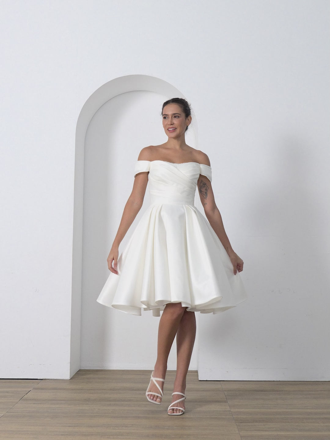 Knielanges  Hochzeitskleid, kurzes Brautkleid LVB2703